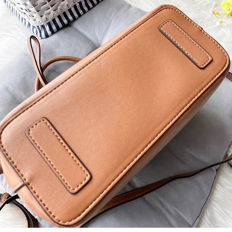 Letter Design Crossbody Bag
